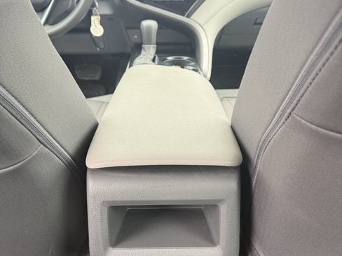 Used 2020 Toyota Camry LE image 14