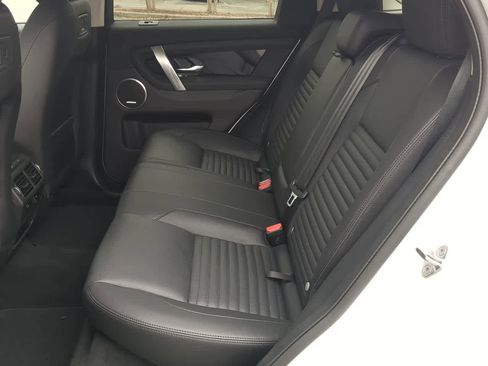 Used 2025 Land Rover Discovery Sport S image 21