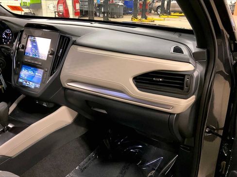 Certified 2025 Subaru Forester image 18