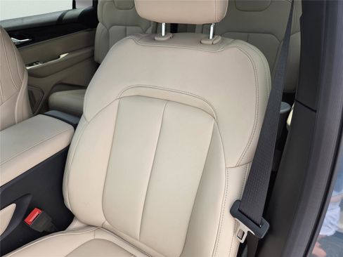 New 2026 Jeep Grand Cherokee L Limited image 19