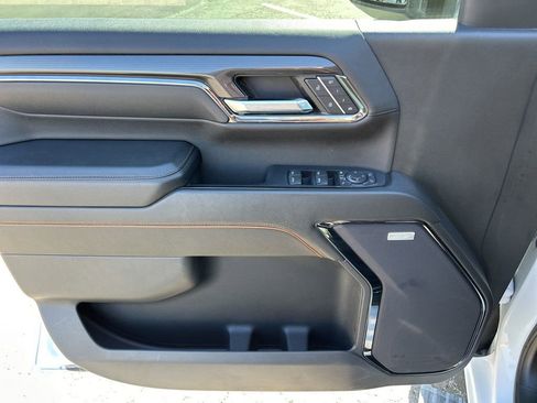 Used 2024 GMC Sierra 2500 AT4 w/ AT4 Premium Plus Package image 17