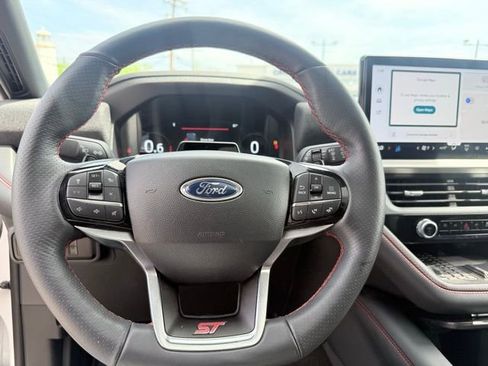 Used 2025 Ford Explorer ST w/ Sun And Sound Package AWD/4WD image 31