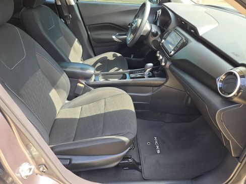 Used 2024 Nissan Kicks SV FWD image 27