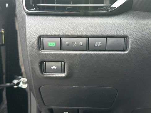 Used 2024 Nissan Sentra SV image 31