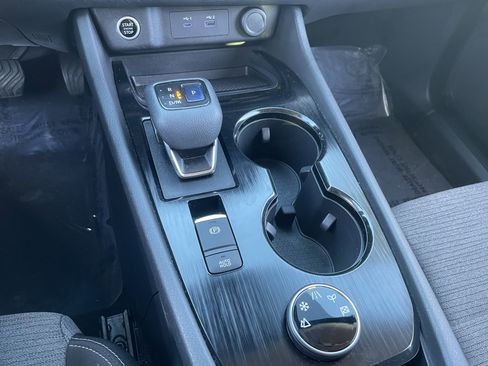 Used 2021 Nissan Rogue S image 25