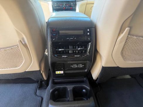 Used 2021 Jeep Grand Cherokee L Limited RWD image 16