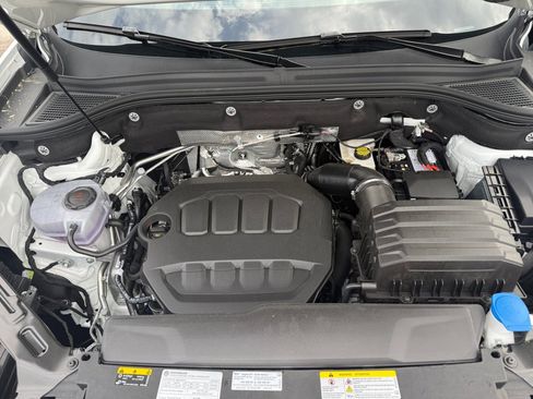 New 2026 Volkswagen Atlas Cross Sport SE AWD/4WD image 16