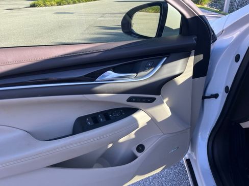 Used 2017 Buick LaCrosse Premium w/ Driver Confidence Package #2 FWD image 16