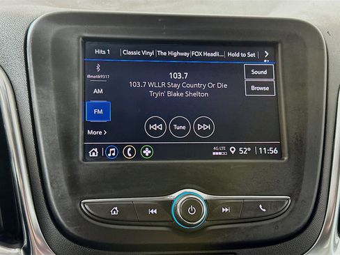 Used 2022 Chevrolet Equinox LT w/ Driver Convenience Package image 14