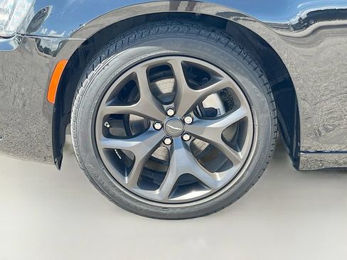 Used 2023 Chrysler 300 Touring w/ Sport Appearance Package RWD image 29