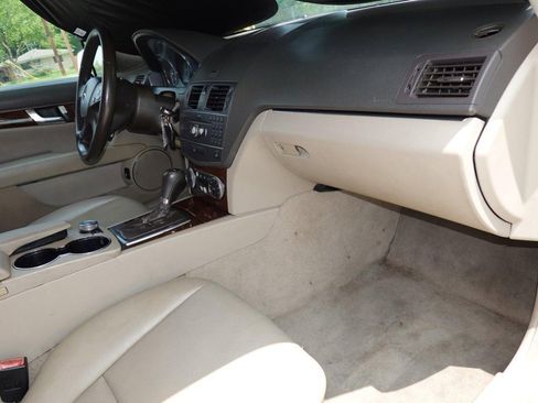 Used 2011 Mercedes-Benz C 300 Sedan image 19