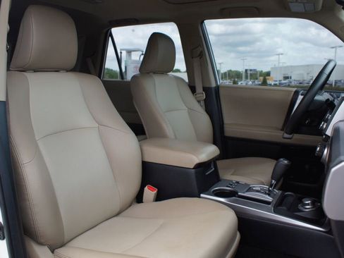 Used 2021 Toyota 4Runner SR5 Premium w/ Moonroof Package AWD/4WD image 23