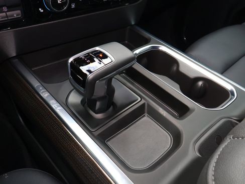 Used 2025 Chevrolet Silverado 1500 LT Trail Boss w/ LT Trail Boss Premium Package image 27