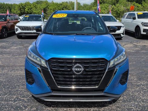 Used 2024 Nissan Kicks SR FWD image 3