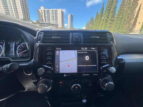 Used 2021 Toyota 4Runner TRD Off-Road Premium AWD/4WD image 18