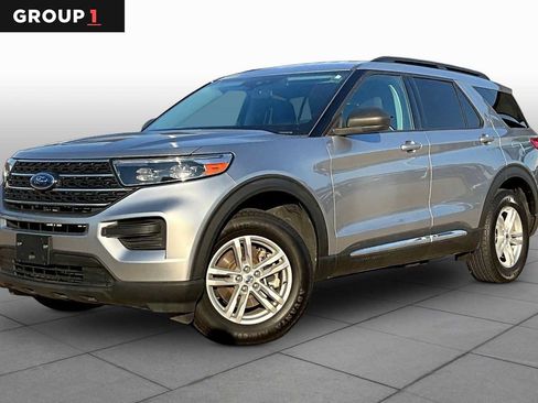 Used 2022 Ford Explorer XLT AWD/4WD image 1