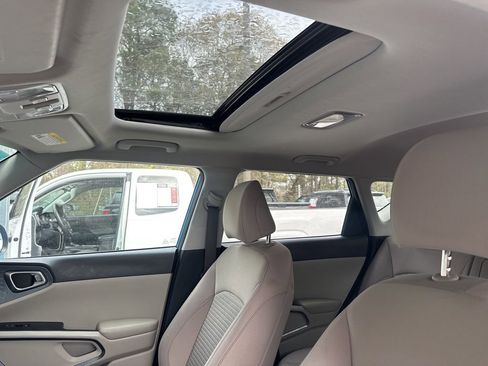 Used 2025 Kia Soul EX image 8