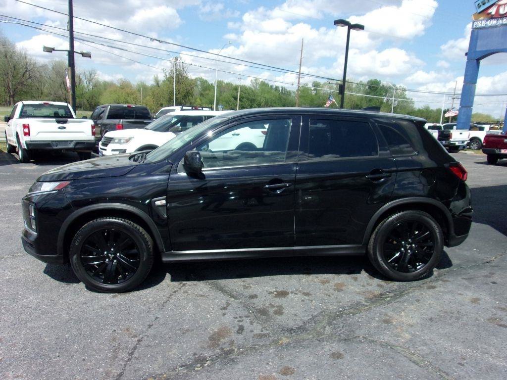 Used 2022 Mitsubishi Outlander Sport ES FWD image 2