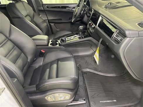 New 2026 Porsche Macan S image 22