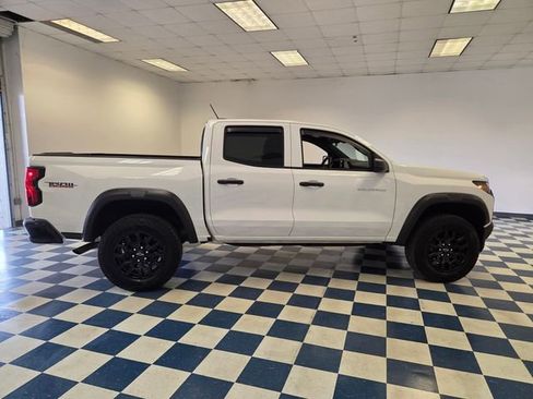 Used 2024 Chevrolet Colorado Trail Boss w/ Advanced Trailering Package AWD/4WD image 8