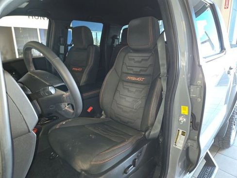 Used 2025 Nissan Frontier PRO-4X w/ Pro Convenience Package AWD/4WD image 11