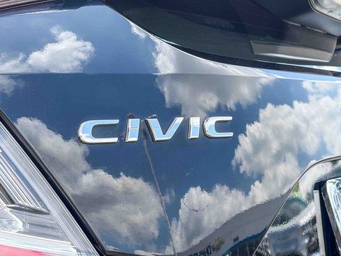 Used 2021 Honda Civic EX image 9