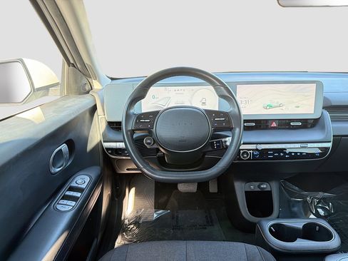 Used 2022 Hyundai Ioniq 5 SE image 16