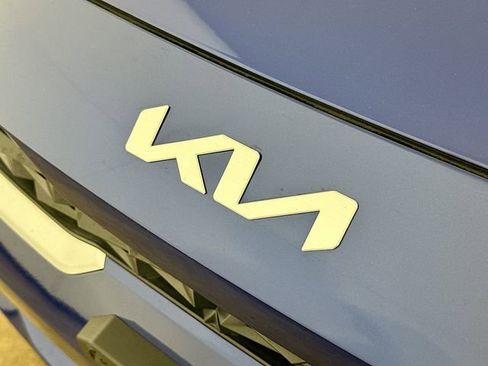 Used 2023 Kia Forte LXS image 20