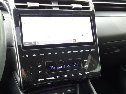 Used 2024 Hyundai Santa Cruz Limited image 19