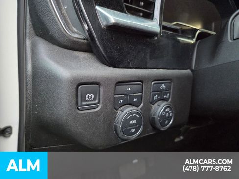 Used 2025 Chevrolet Silverado 2500 LT w/ Convenience Package image 9