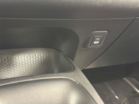 Used 2023 Toyota Corolla LE image 24