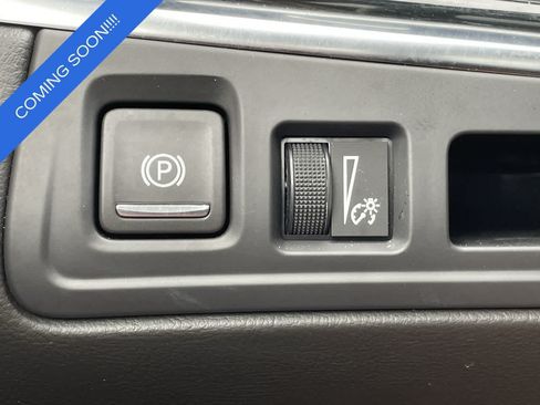 Used 2025 Cadillac XT5 Premium Luxury w/ LPO, Floor Liner Package AWD/4WD image 30