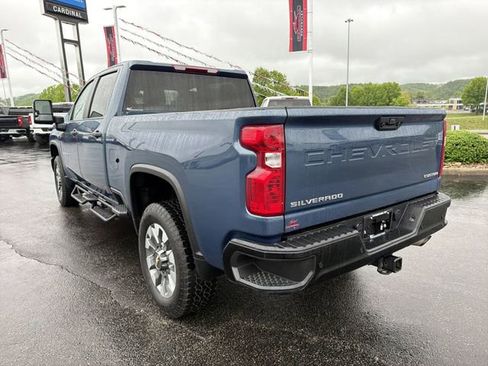 Used 2025 Chevrolet Silverado 2500 Custom w/ Custom Value Package AWD/4WD image 6