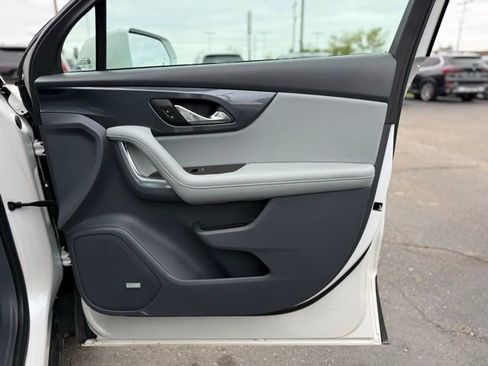 Used 2020 Chevrolet Blazer LT w/ Sound & Technology Package FWD image 19