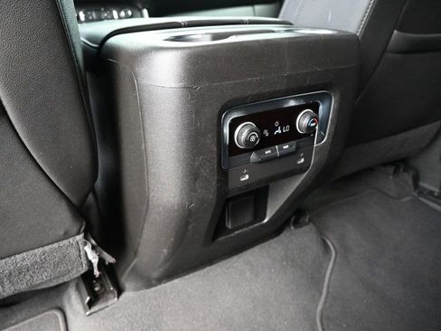 Used 2021 Chevrolet Tahoe Z71 image 16