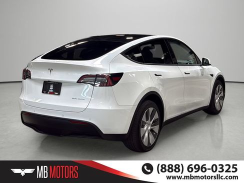 Used 2022 Tesla Model Y Long Range AWD/4WD image 4
