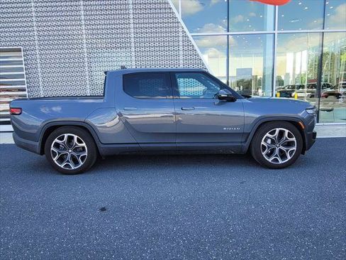 Used 2025 Rivian R1T Adventure Dual AWD/4WD image 3
