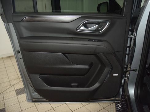 Used 2024 Chevrolet Suburban Z71 w/ Off-Road Capability Package AWD/4WD image 45