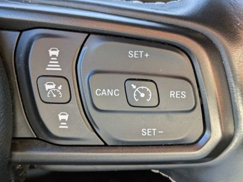 Used 2021 Jeep Wrangler Willys image 30