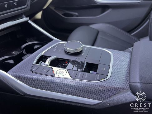 Used 2024 BMW 330i image 19