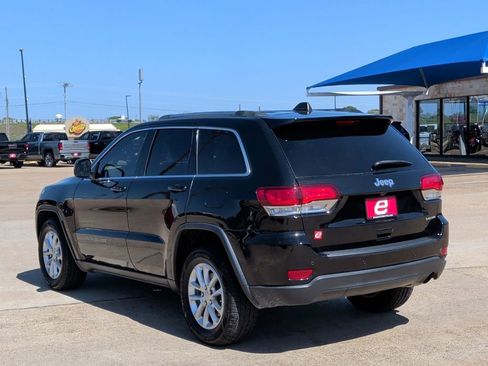 Used 2021 Jeep Grand Cherokee Laredo RWD image 6