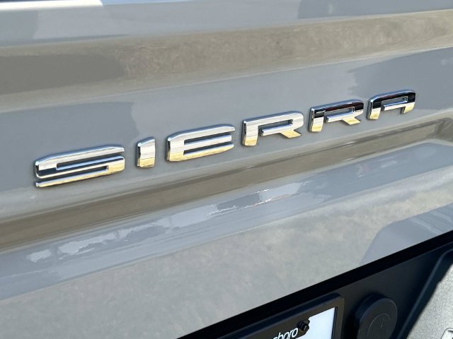 Used 2026 GMC Sierra 1500 AT4X AWD/4WD image 9