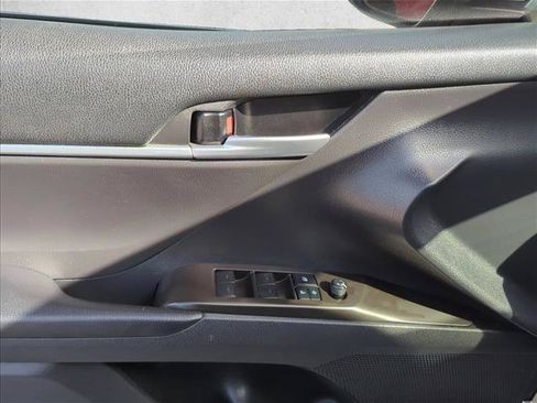 Certified 2021 Toyota Camry SE FWD image 12