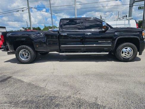 Used 2018 GMC Sierra 3500 Denali w/ Duramax Plus Package AWD/4WD image 8