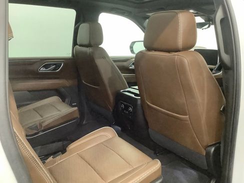 Used 2021 Chevrolet Suburban High Country image 38