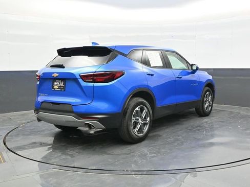 Used 2025 Chevrolet Blazer LT AWD/4WD image 6