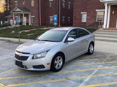 Used 2012 Chevrolet Cruze LT image 2