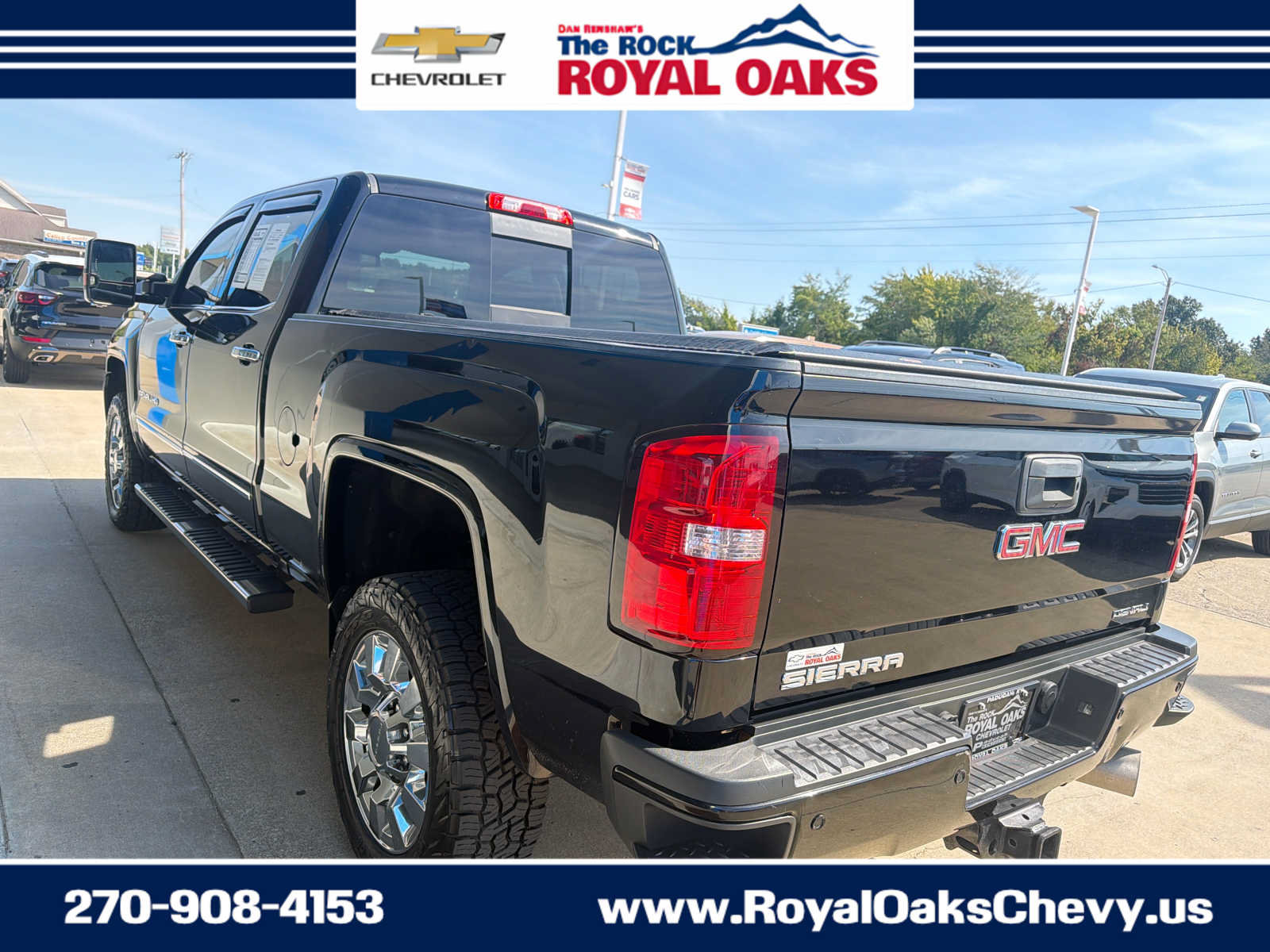 Used 2018 GMC Sierra 2500 Denali w/ Duramax Plus Package AWD/4WD image 3