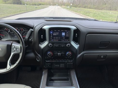 Used 2020 Chevrolet Silverado 1500 LTZ image 3
