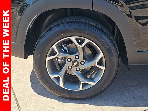 New 2025 Chevrolet Trax LT w/ Driver Confidence Package image 36